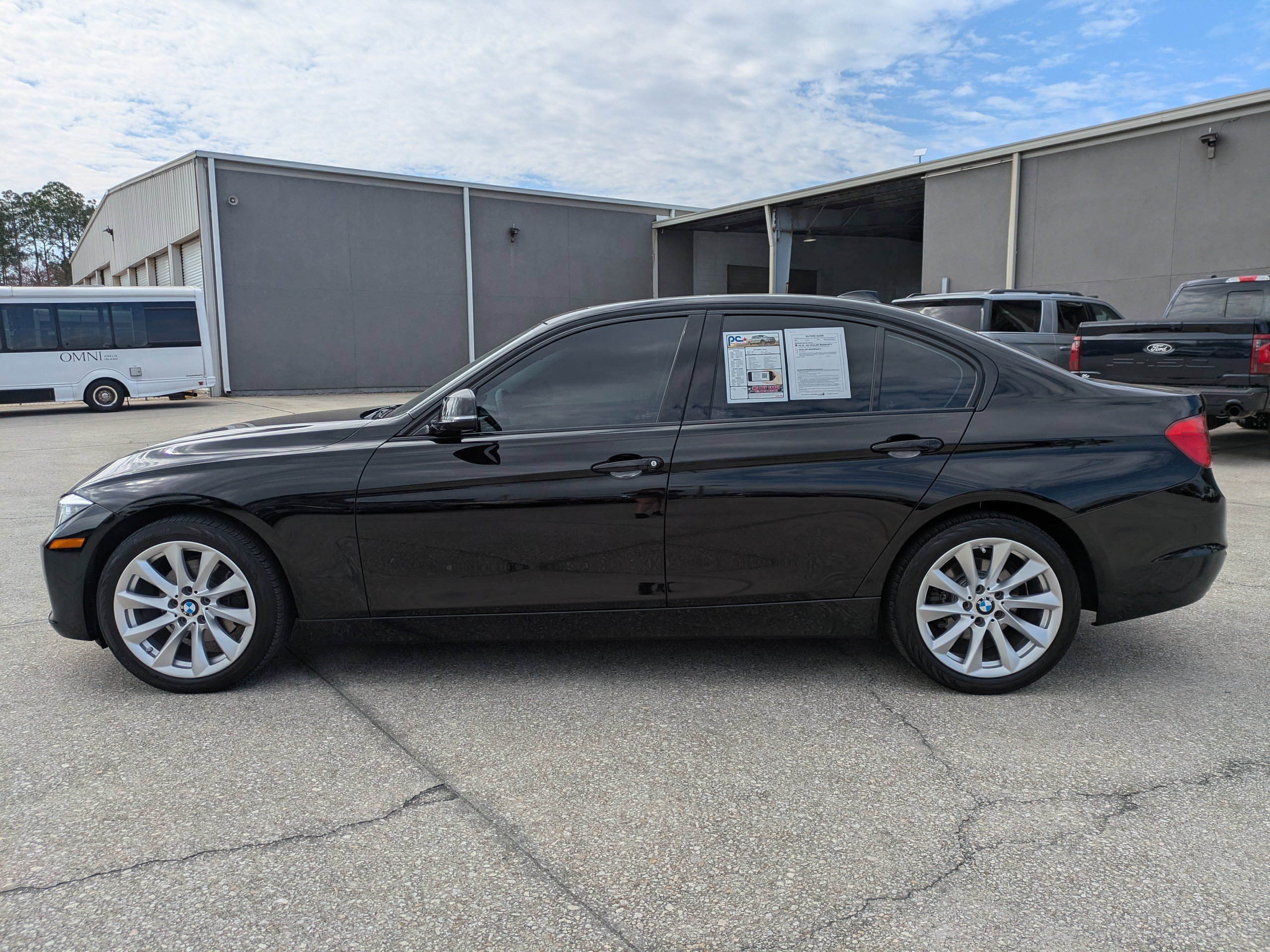 Used 2015 BMW 320i xDrive Sedan image 7