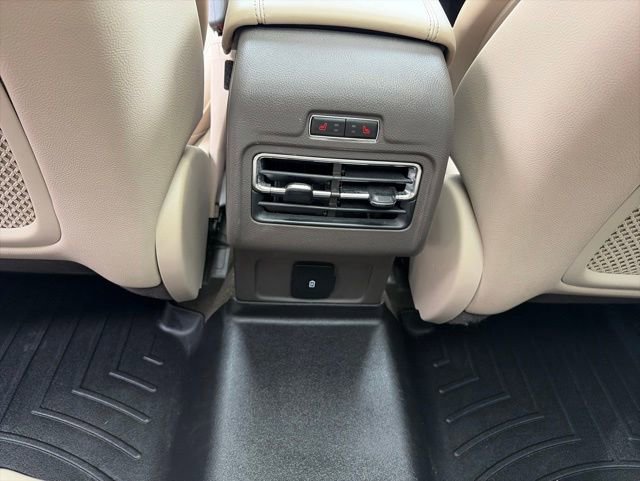 Used 2020 Lincoln Corsair FWD w/ Premium Package image 23