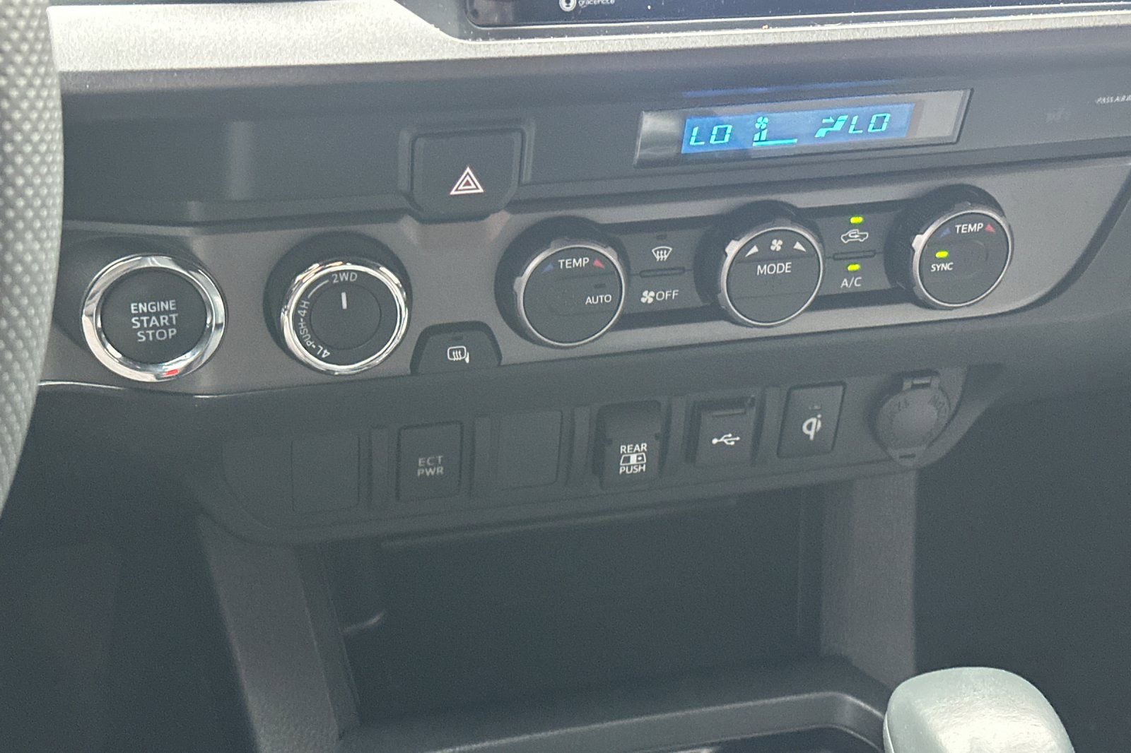 Used 2023 Toyota Tacoma TRD Off-Road image 25