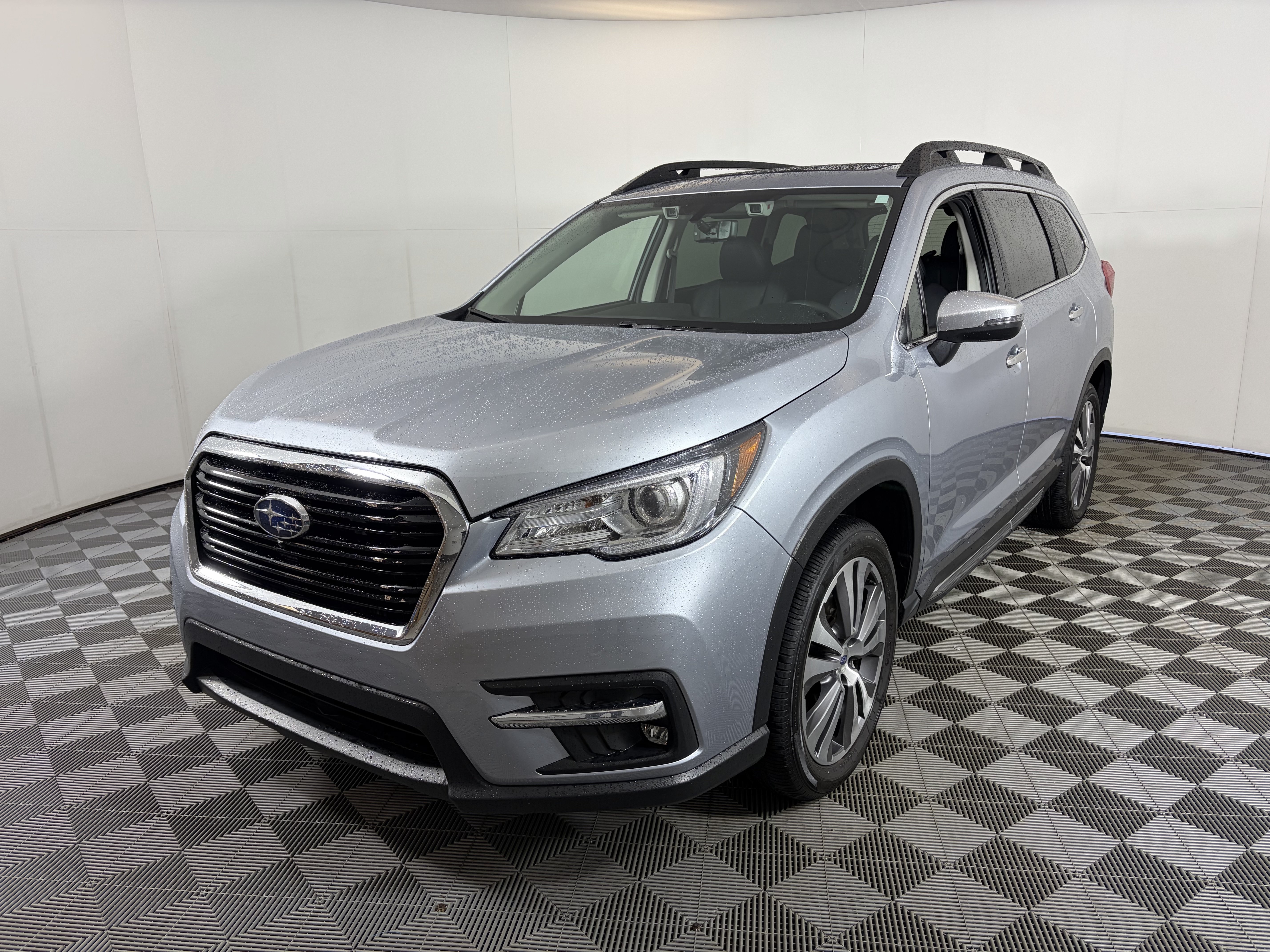 Used 2022 Subaru Ascent Touring AWD/4WD image 2