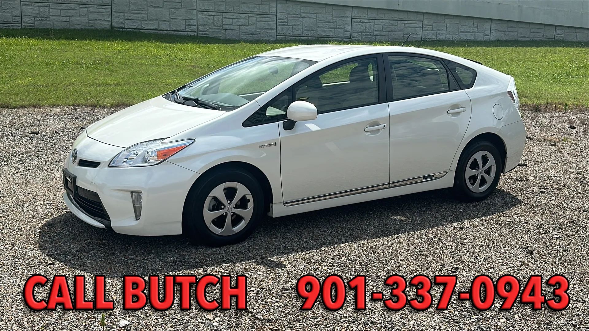 Used 2015 Toyota Prius Two FWD image 2