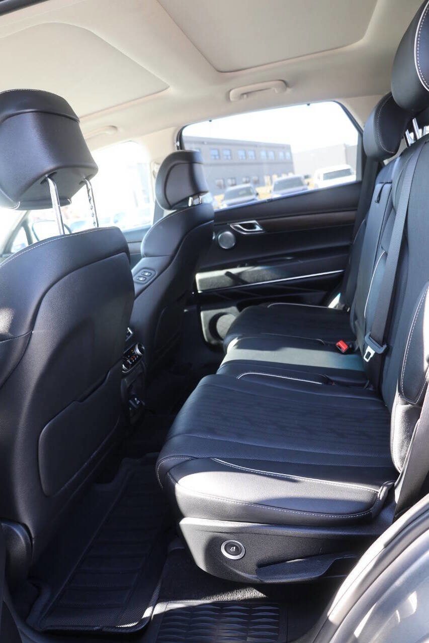 Used 2023 Genesis GV80 3.5T w/ Advanced Package image 17