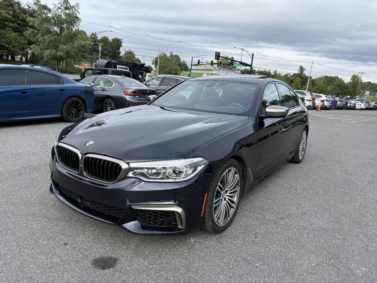 Used 2019 BMW M550i xDrive w/ Dynamic Handling Package AWD/4WD image 3