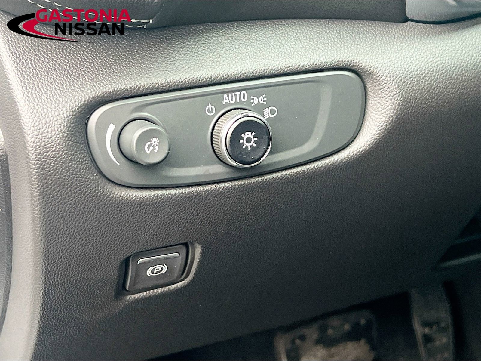 Used 2023 Chevrolet Blazer LT w/ Convenience Package image 13