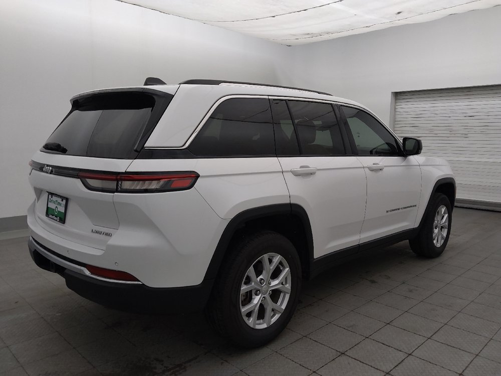 Used 2023 Jeep Grand Cherokee Limited RWD image 10