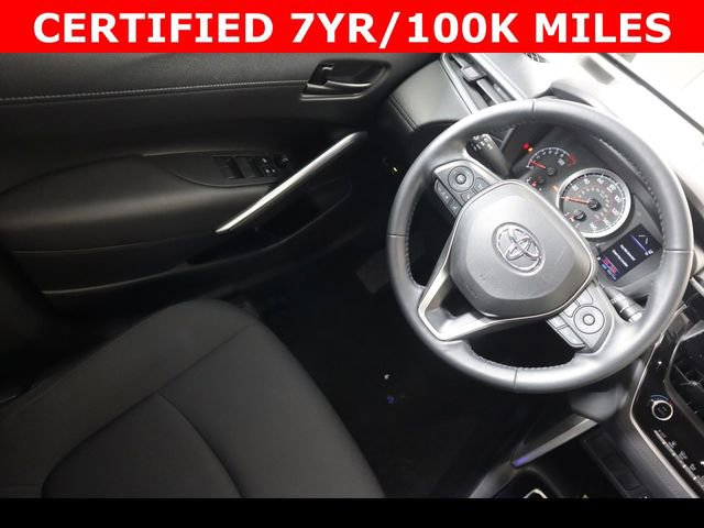 Used 2022 Toyota Corolla Cross LE AWD/4WD image 20