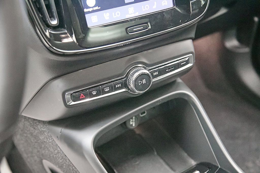 Certified 2023 Volvo C40 P8 Recharge Ultimate image 15