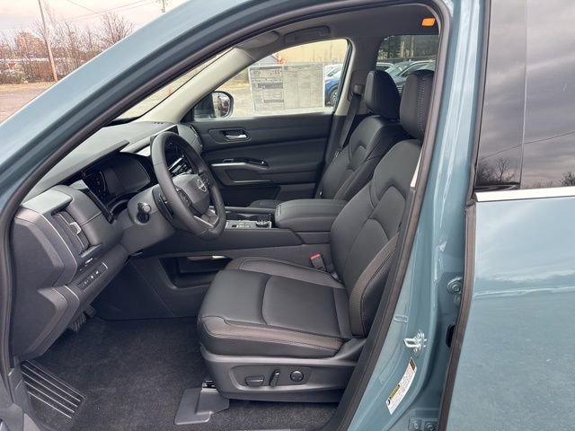 New 2026 Nissan Pathfinder SL AWD/4WD image 10