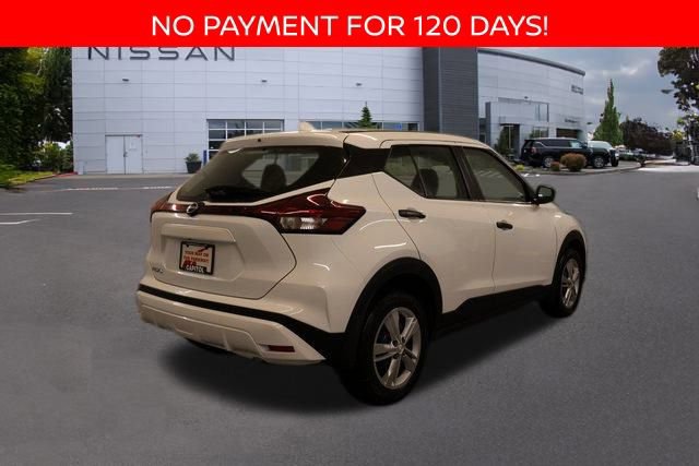 New 2025 Nissan Kicks Play S image 2