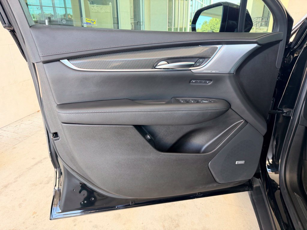 Used 2023 Cadillac XT5 Sportv w/ Technology Package AWD/4WD image 11