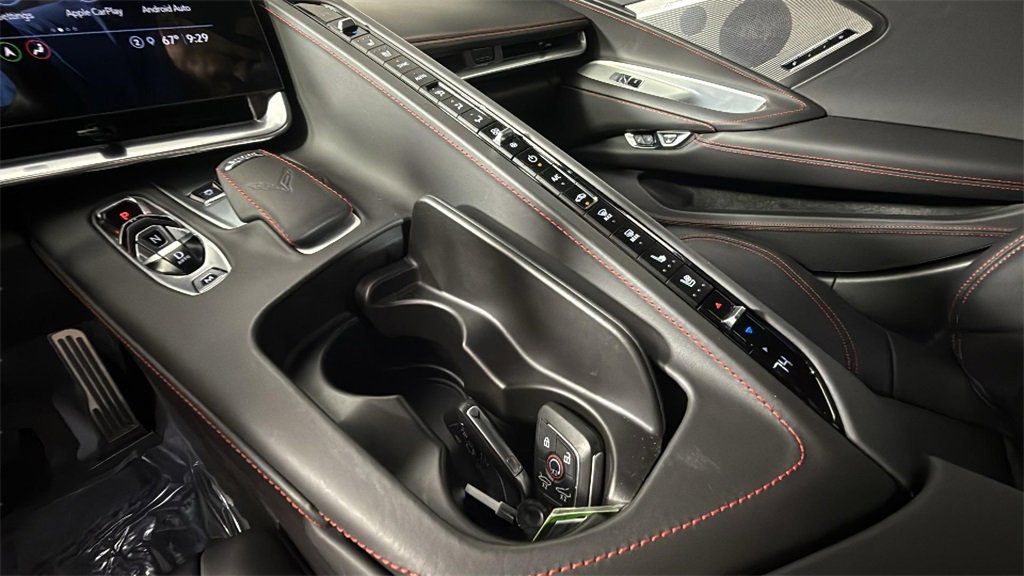 Used 2022 Chevrolet Corvette Stingray Premium Cpe w/ Z51 Performance Package image 21