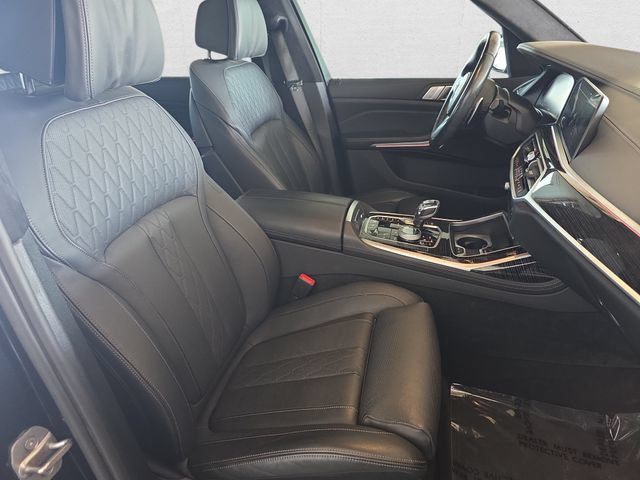 Used 2022 BMW X7 xDrive40i w/ M Sport Package AWD/4WD image 10