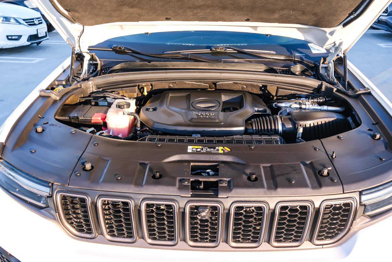 Used 2022 Jeep Grand Cherokee Trailhawk w/ Luxury Tech Group III AWD/4WD image 28