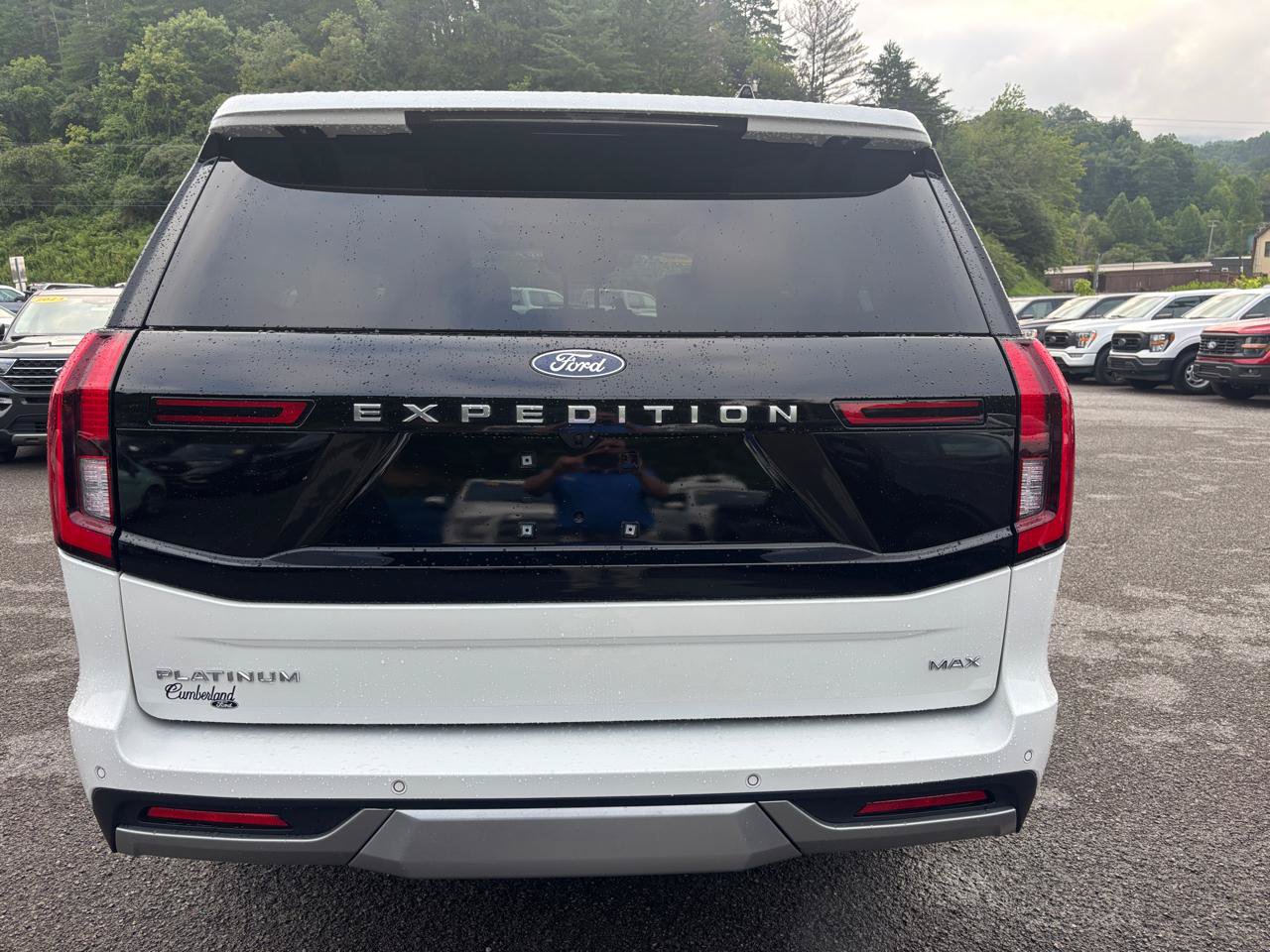 Used 2025 Ford Expedition Max Platinum w/ Driver's Package AWD/4WD image 3