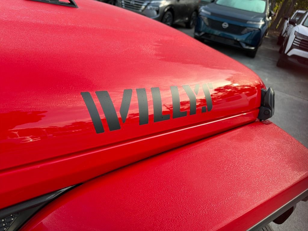 Used 2022 Jeep Gladiator Willys image 11