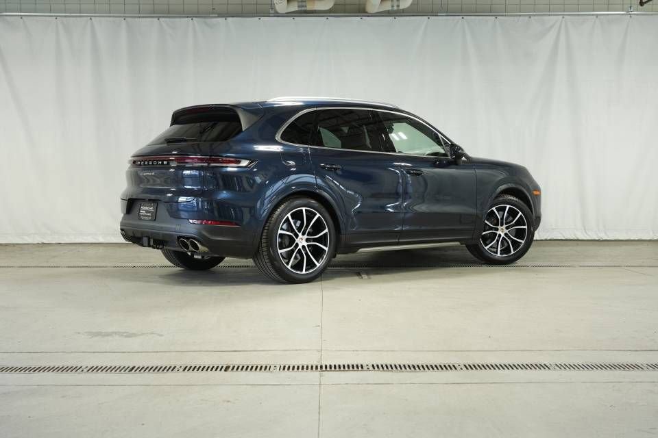 Certified 2025 Porsche Cayenne S AWD/4WD image 7