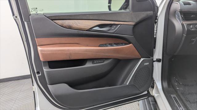 Used 2016 Cadillac Escalade ESV Premium image 13