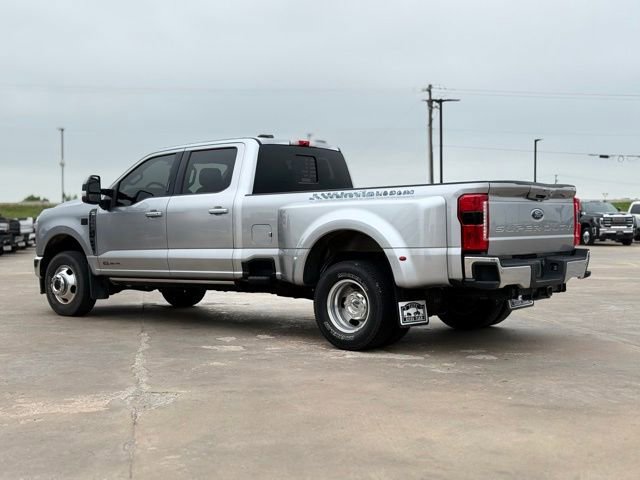 Used 2023 Ford F350 Lariat AWD/4WD image 4