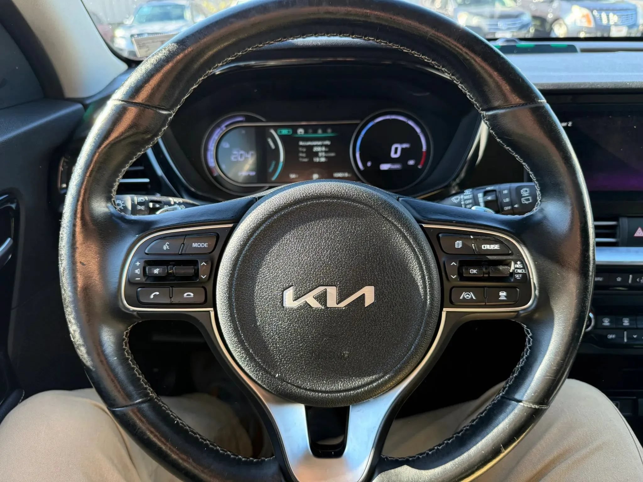 Used 2022 Kia Niro EX w/ Cold Weather Package FWD image 19