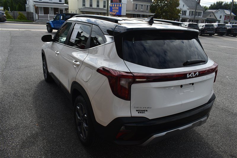 Used 2024 Kia Seltos S AWD/4WD image 6