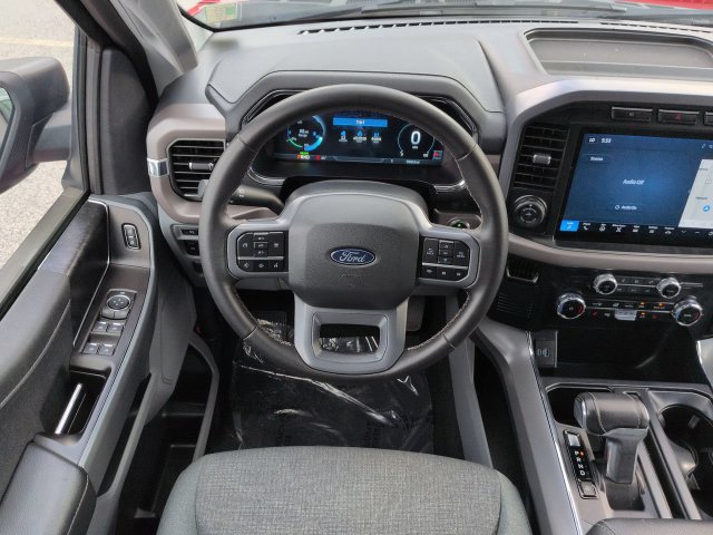 Used 2024 Ford F150 Lightning XLT AWD/4WD image 16