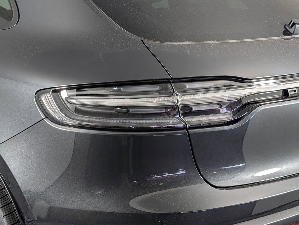 New 2026 Porsche Macan image 16