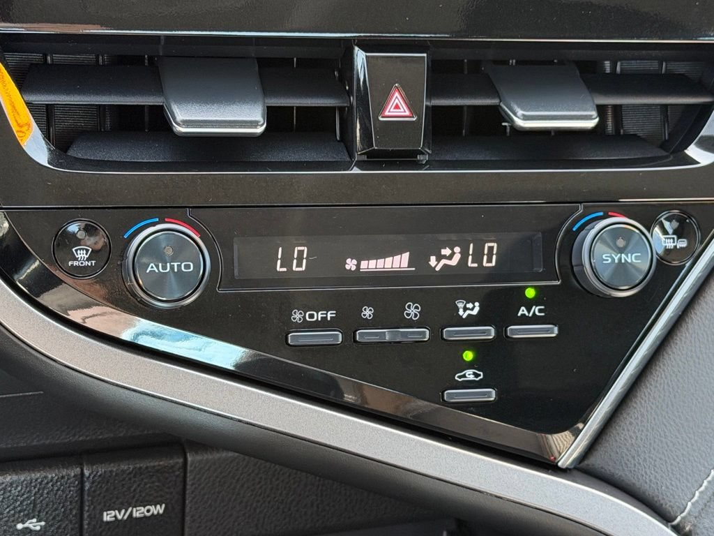 Used 2024 Toyota Camry SE FWD image 13