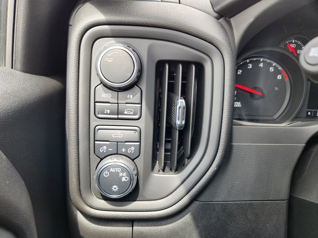 Used 2025 Chevrolet Silverado 1500 Custom w/ Rally Edition AWD/4WD image 21