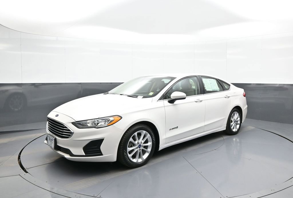 Used 2019 Ford Fusion SE FWD image 10