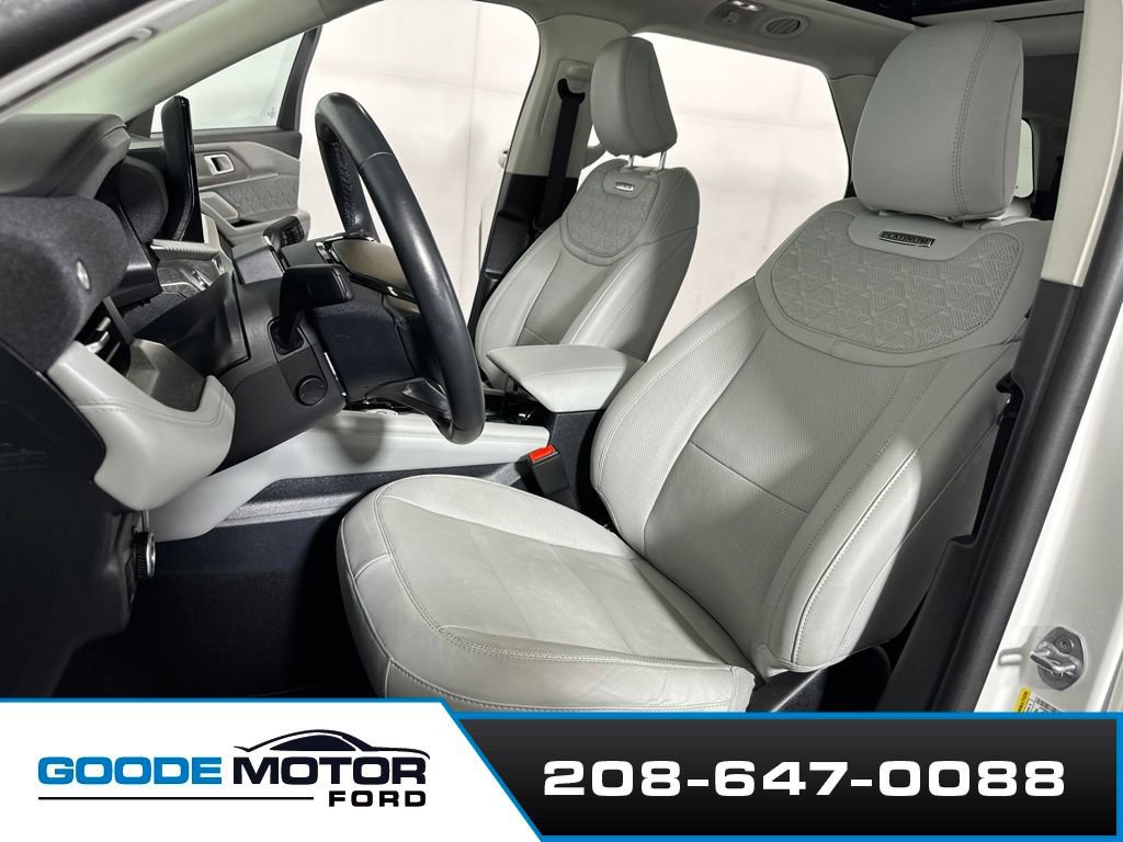 Used 2025 Ford Explorer Platinum w/ Ultimate Package AWD/4WD image 10