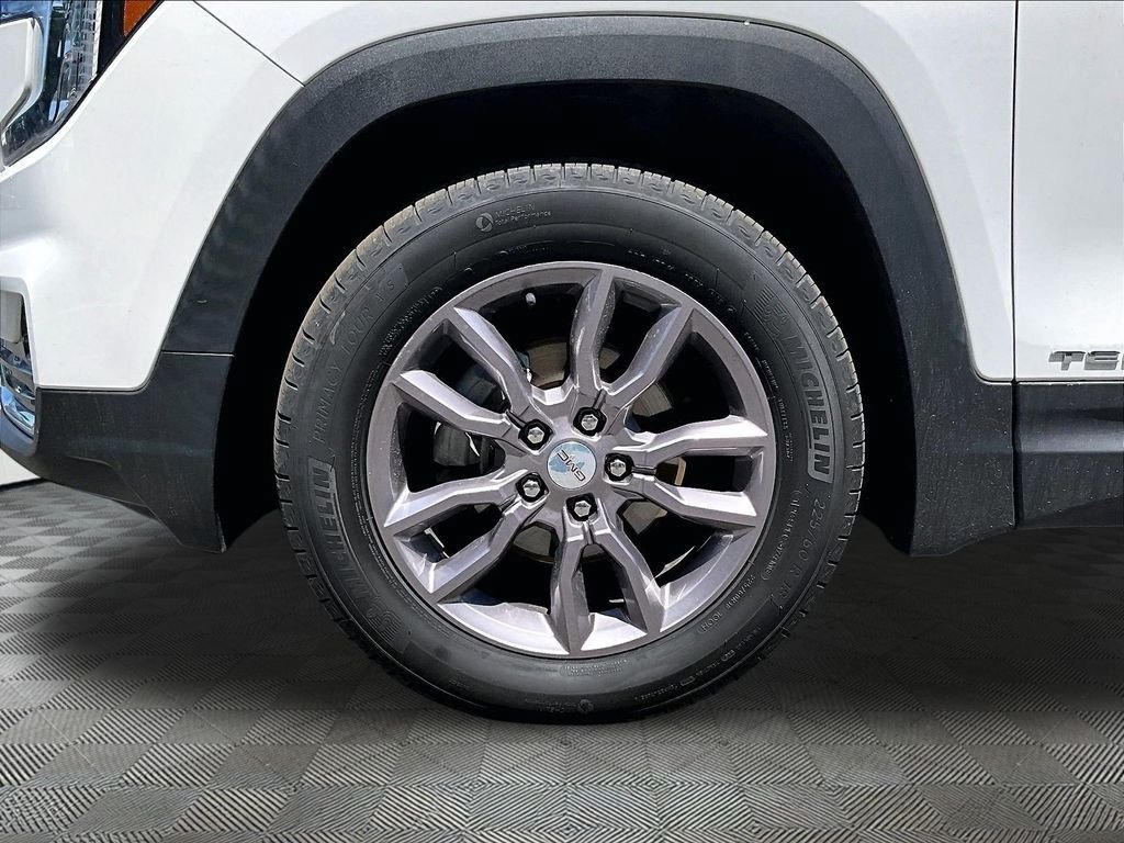 Used 2023 GMC Terrain SLT w/ Tech Package AWD/4WD image 29
