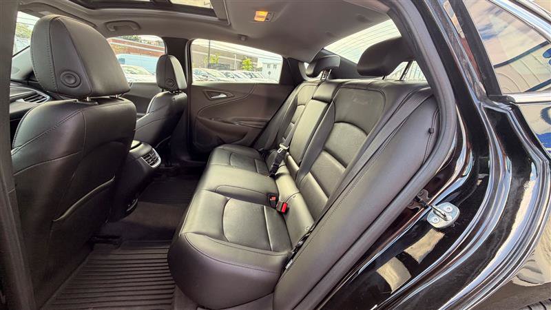 Used 2018 Chevrolet Malibu Premier w/ Premier Sun and Wheel Package FWD image 46