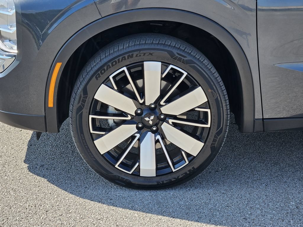 Used 2025 Mitsubishi Outlander SE AWD/4WD image 9