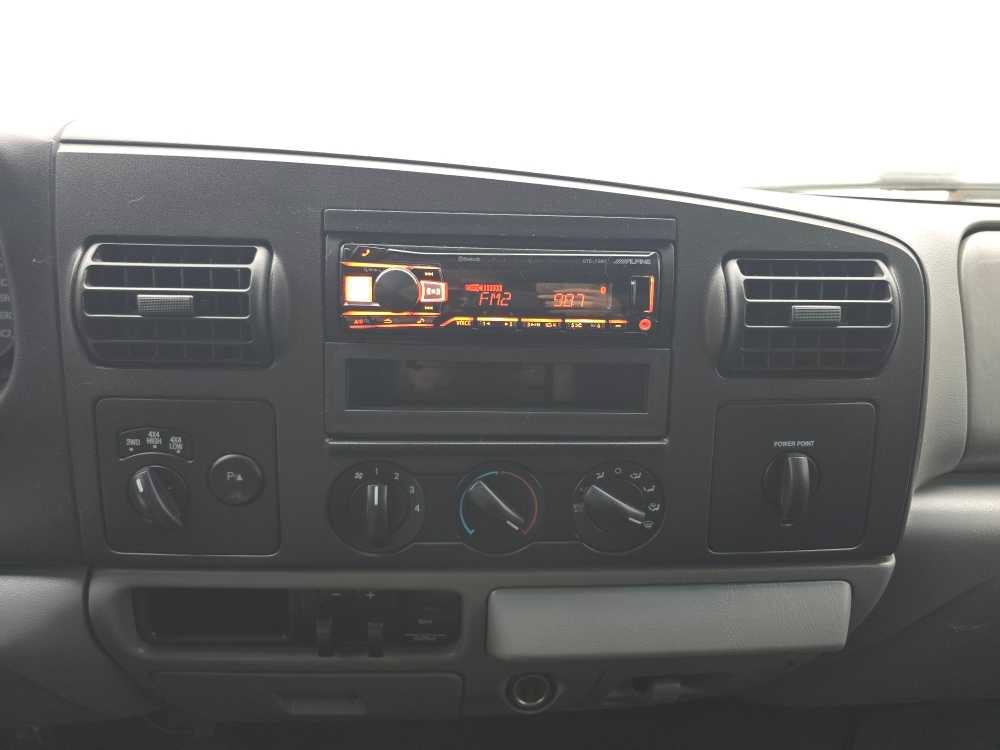 Used 2005 Ford F250 XL AWD/4WD image 13