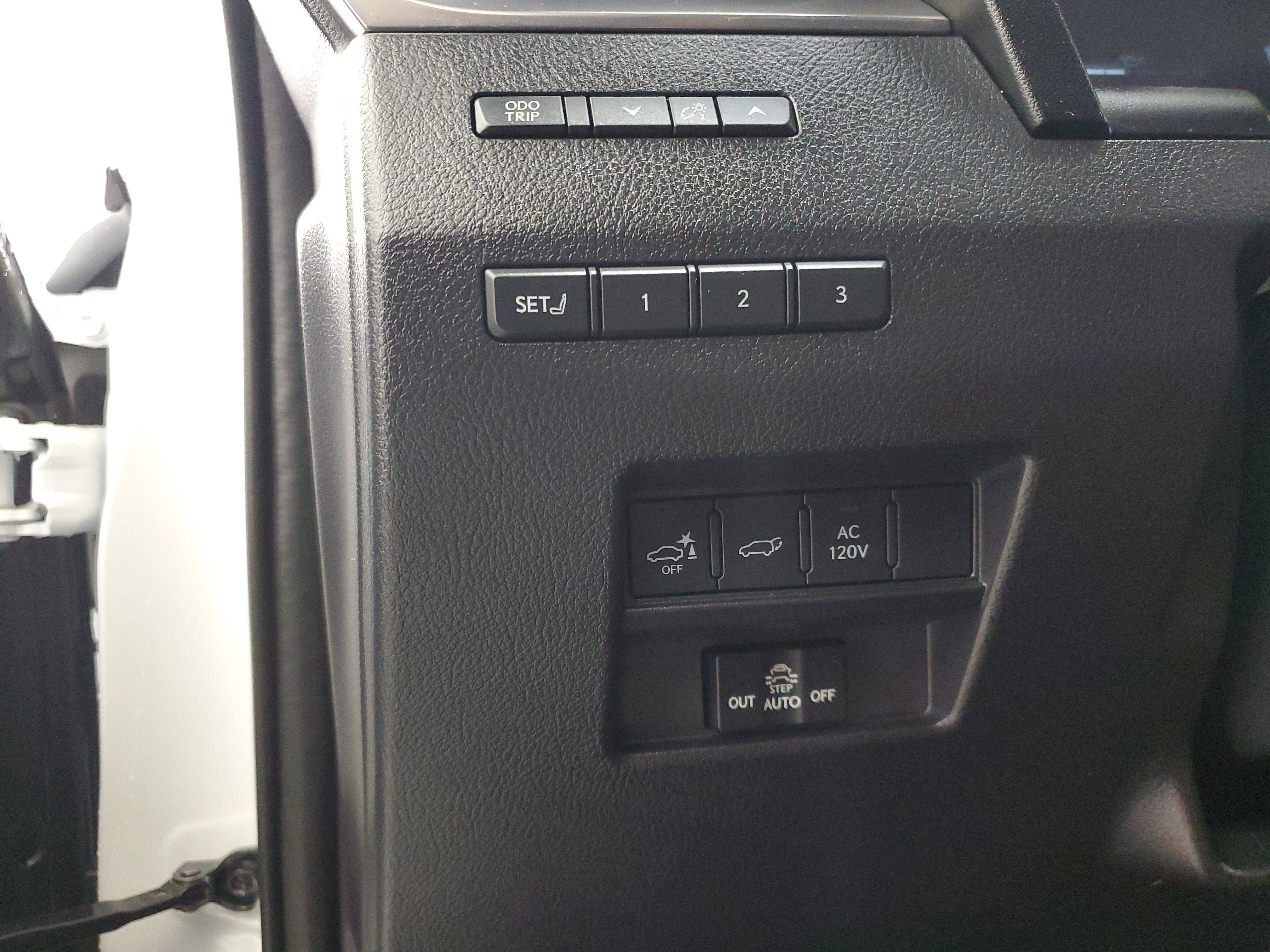 Used 2024 Lexus GX 550 w/ Accessory Package (Z1) AWD/4WD image 23