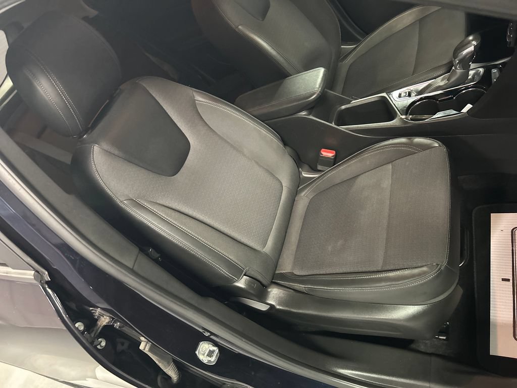 Used 2021 Buick Encore GX Select FWD image 25