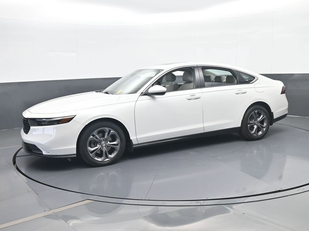Used 2023 Honda Accord EX image 2