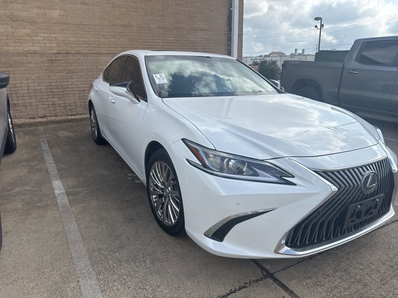 Used 2019 Lexus ES 350 w/ Premium Package image 3
