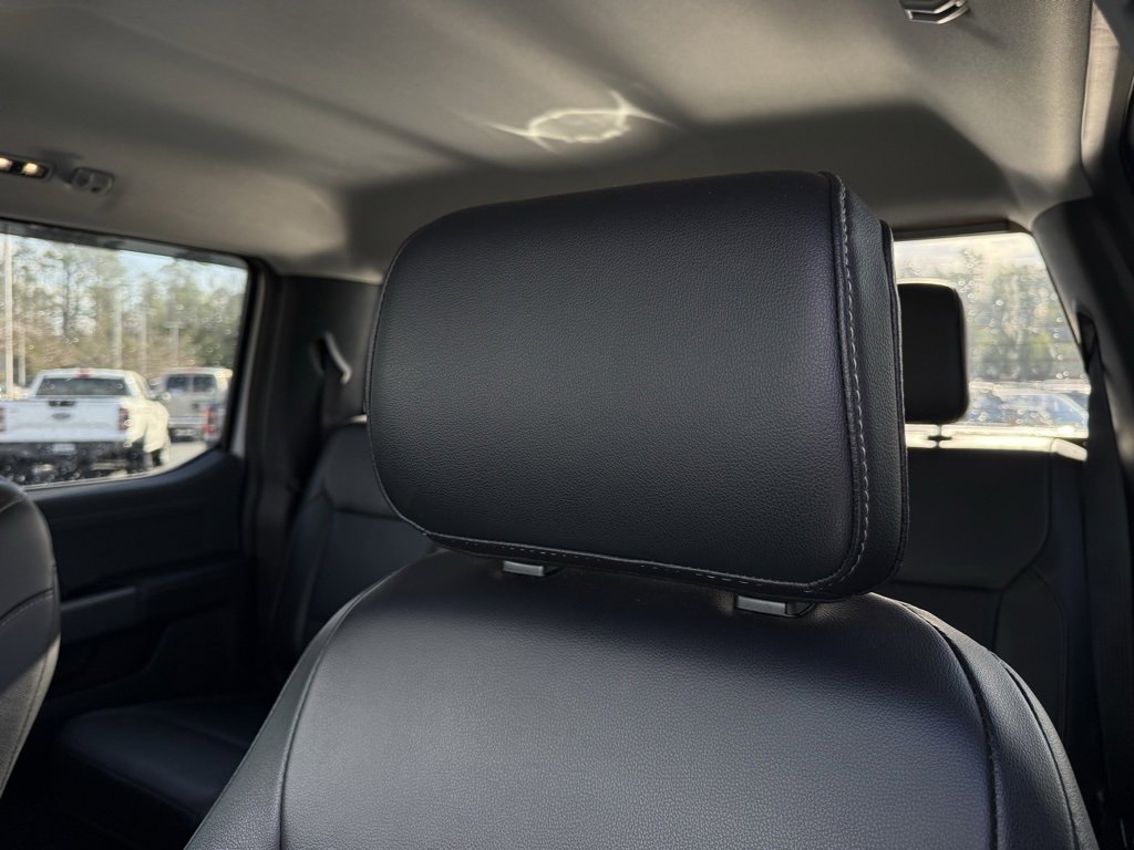 Used 2023 Ford F150 Lariat w/ Trailer Tow Package image 23