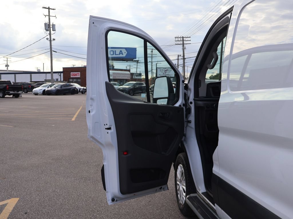 Used 2024 Ford Transit 250 Low Roof w/ Exterior Upgrade Package RWD image 19