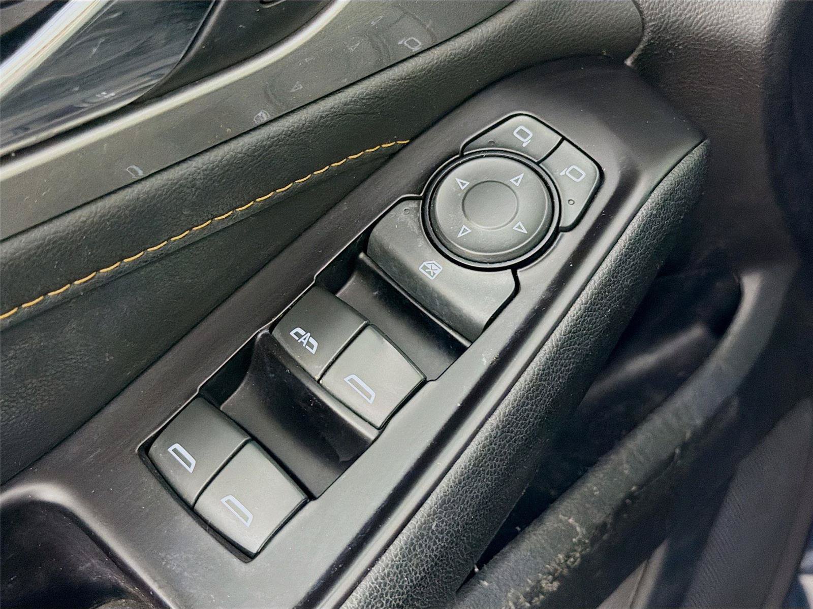 Used 2020 Chevrolet Traverse LT AWD/4WD image 23