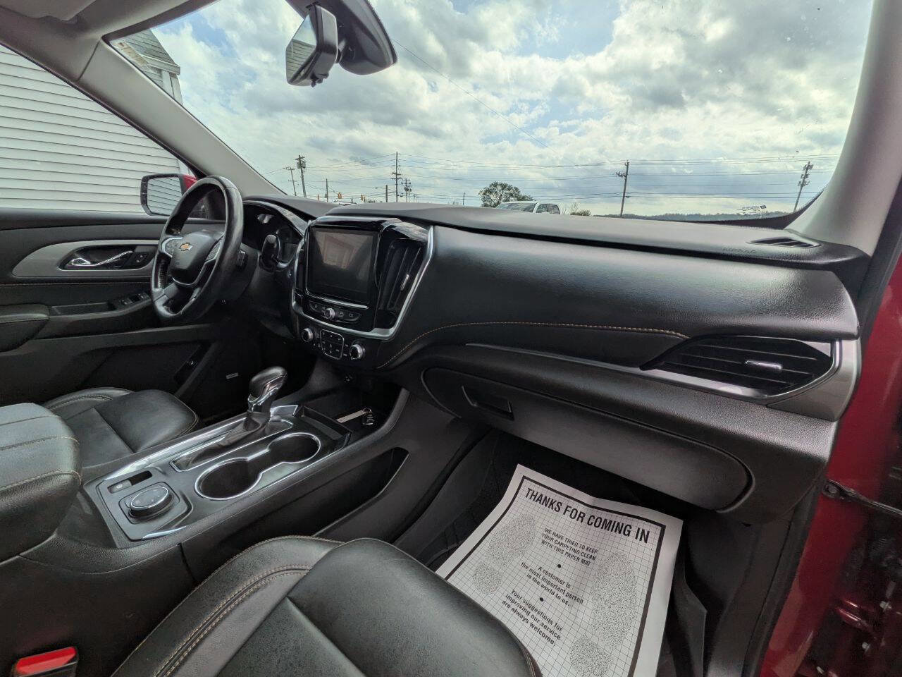 Used 2021 Chevrolet Traverse LT w/ LT Premium Package image 18