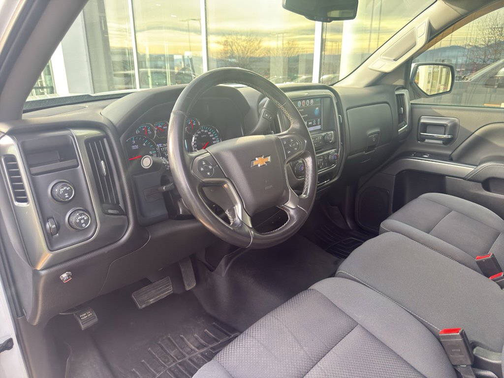 Used 2018 Chevrolet Silverado 1500 LT w/ All Star Edition image 9