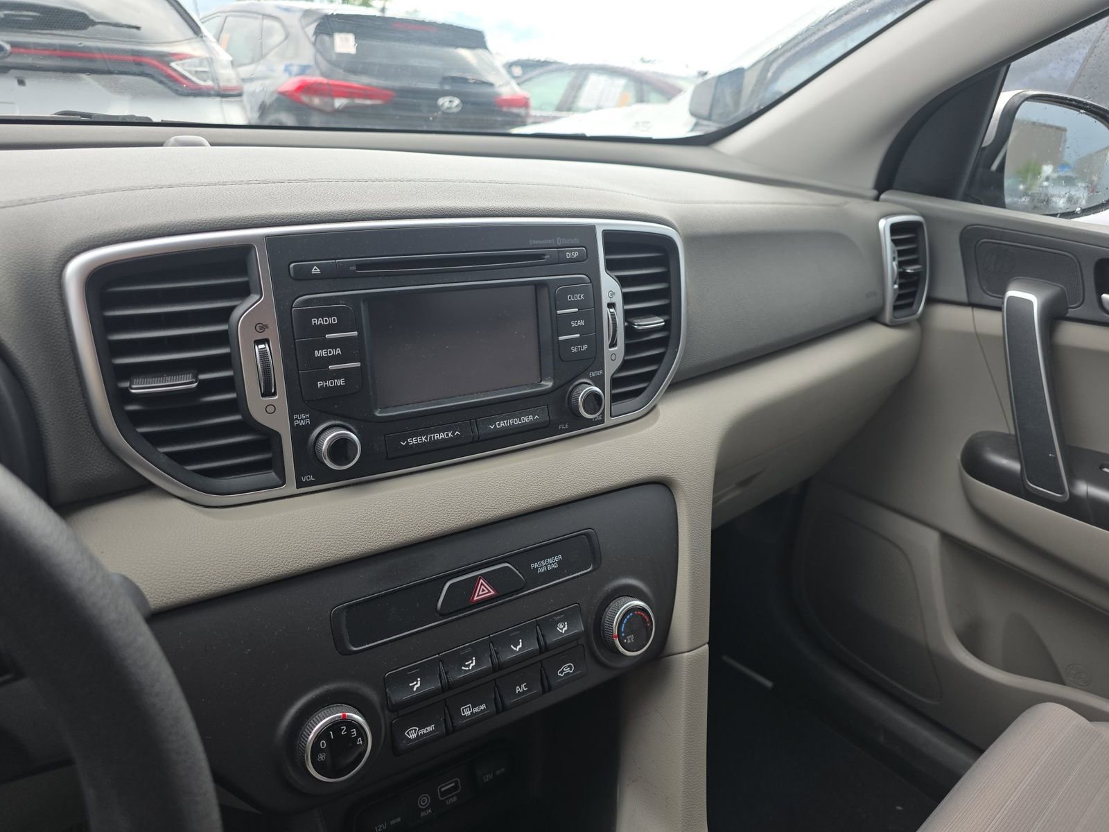 Used 2018 Kia Sportage LX FWD image 13