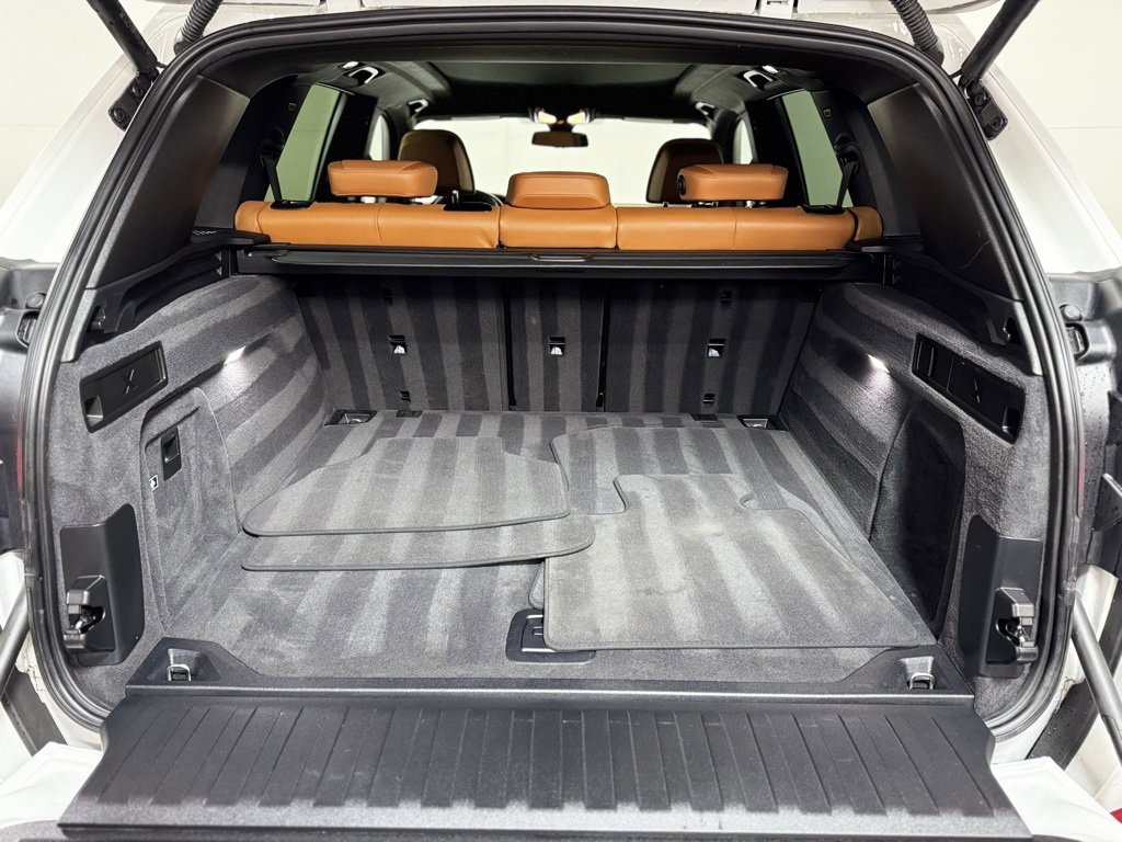 Used 2022 BMW X5 xDrive40i w/ Premium Package image 4