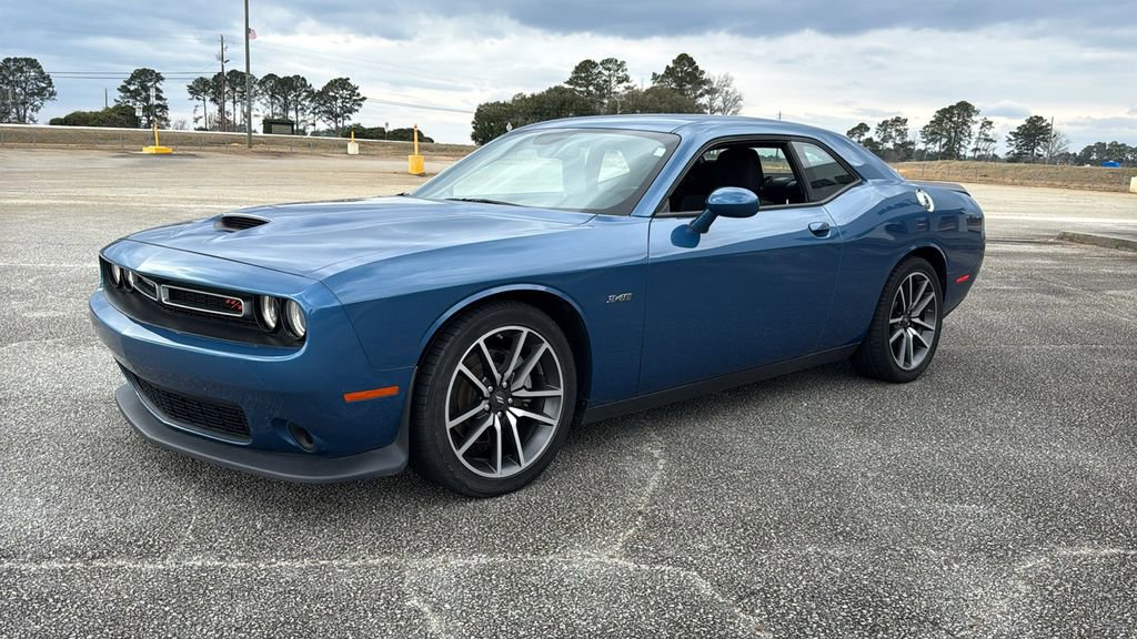Used 2023 Dodge Challenger R/T image 4