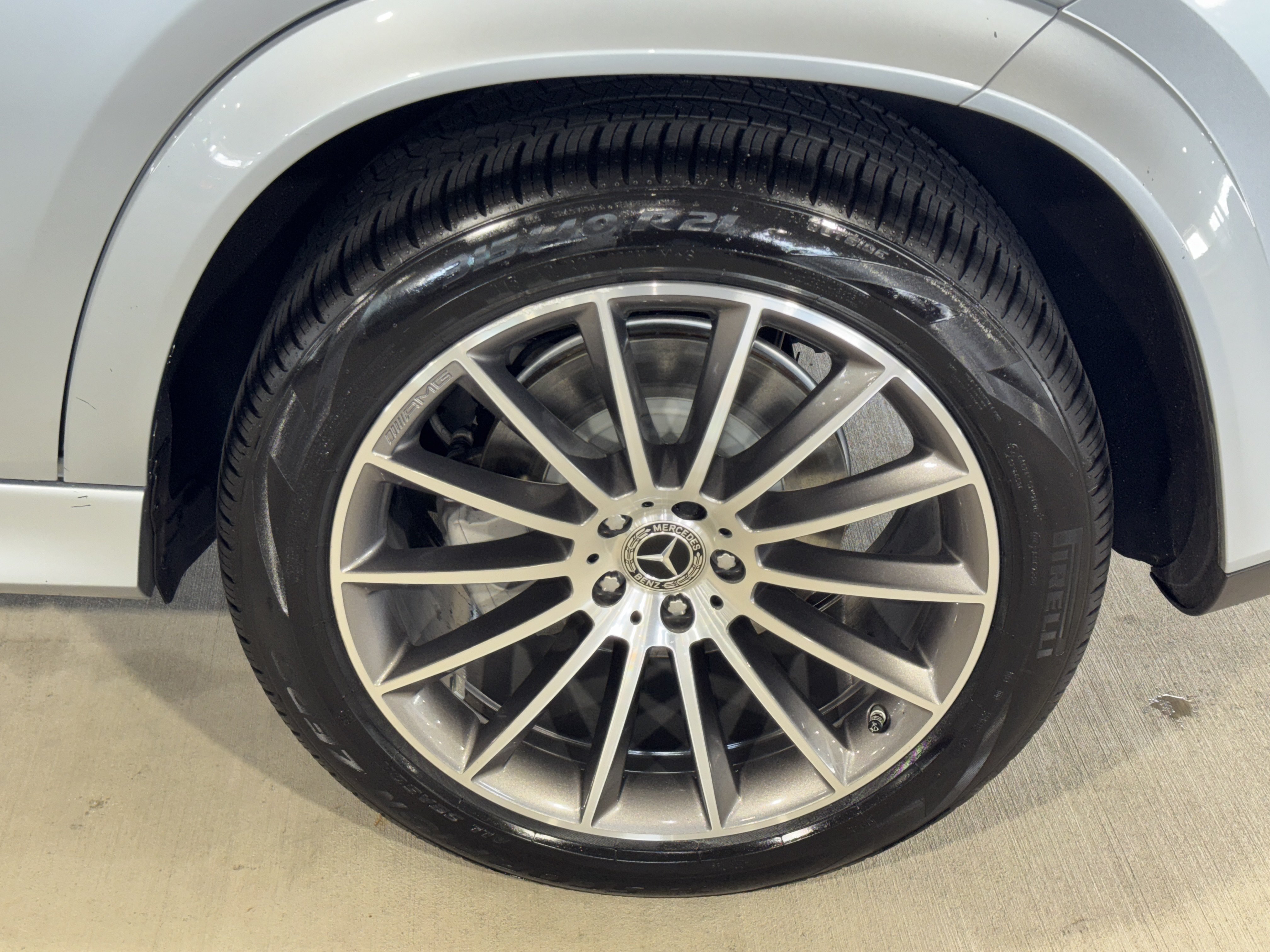 Used 2024 Mercedes-Benz GLE 450 4MATIC image 37