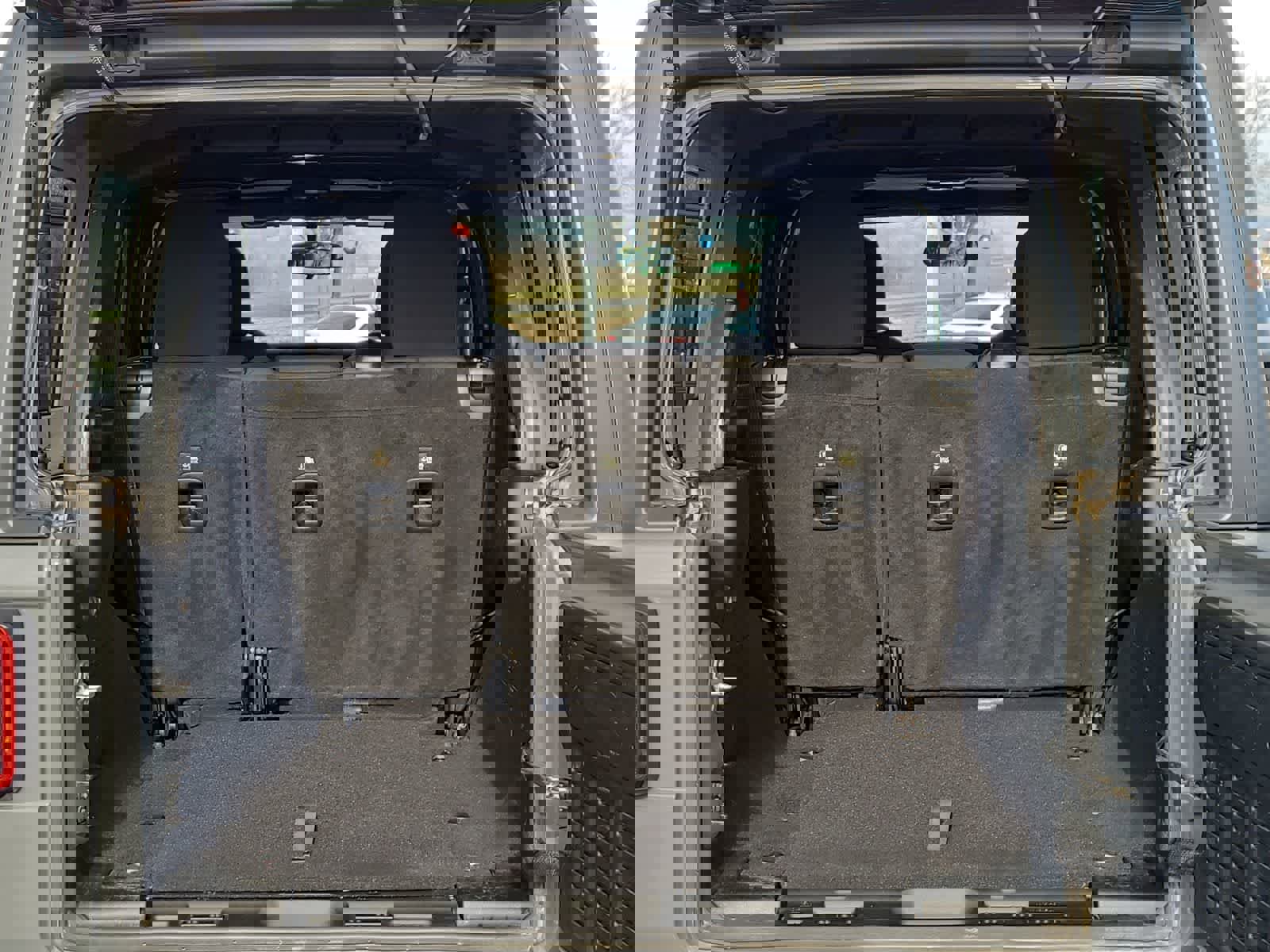 Used 2018 Jeep Wrangler Unlimited Sport S image 27