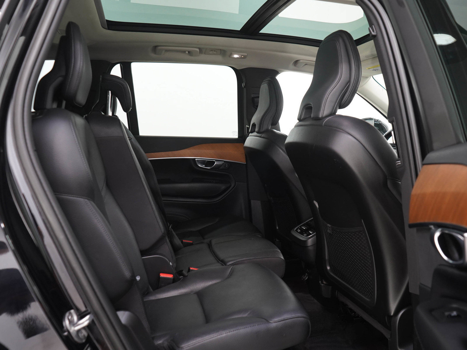 Used 2023 Volvo XC90 B6 Plus w/ Protection Package Premier AWD/4WD image 15