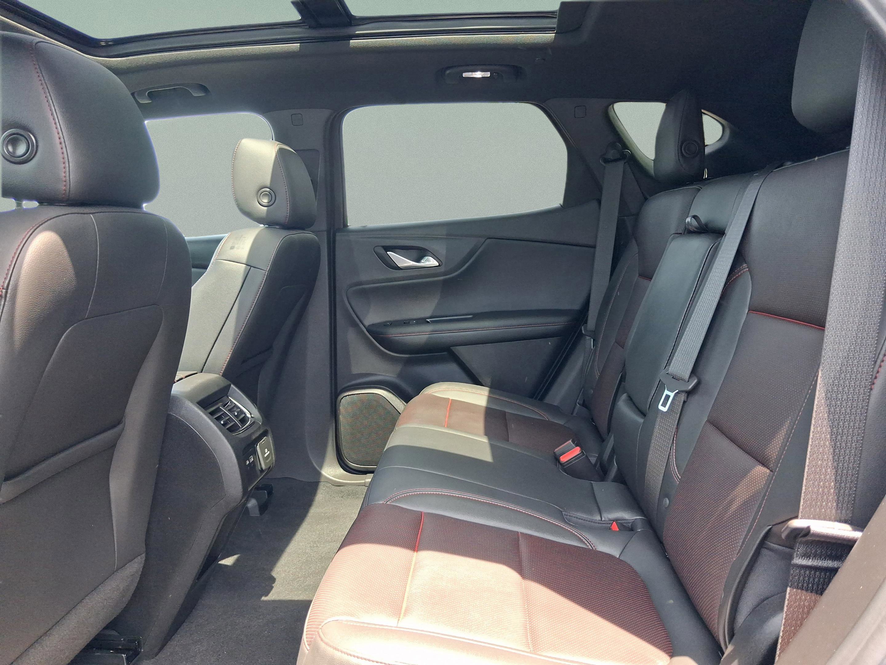 Used 2020 Chevrolet Blazer RS FWD image 27